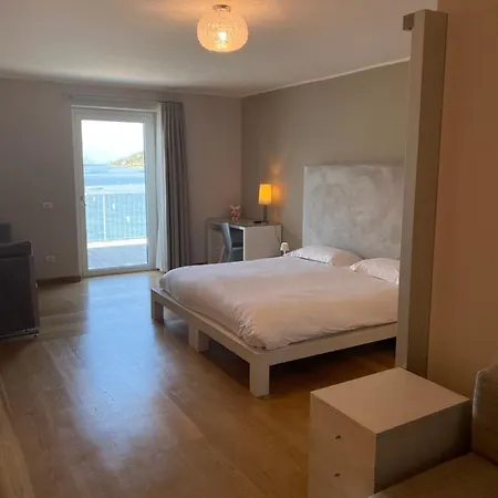Otel Baia Dei Pini