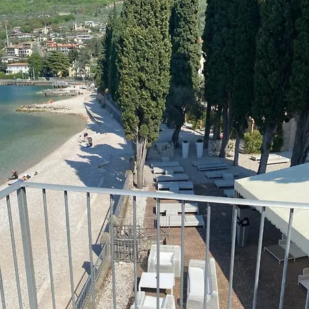 Otel Baia Dei Pini 3*