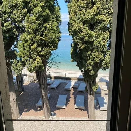 Otel Baia Dei Pini