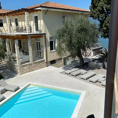 Otel Baia Dei Pini 3*