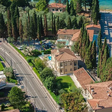 Baia Dei Pini Hotel Torri Del Benaco