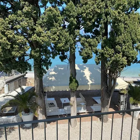 Hotel Baia Dei Pini