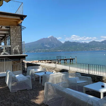 Hotel Baia Dei Pini Torri Del Benaco