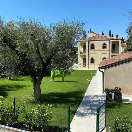 Baia Dei Pini Hotel Torri Del Benaco