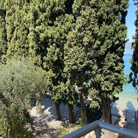 Baia Dei Pini Hotel