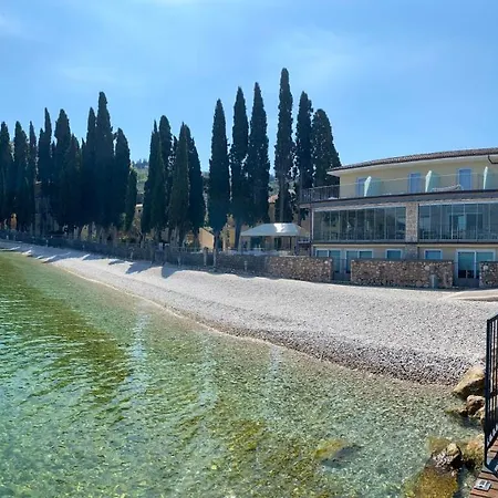 Baia Dei Pini Hotel
