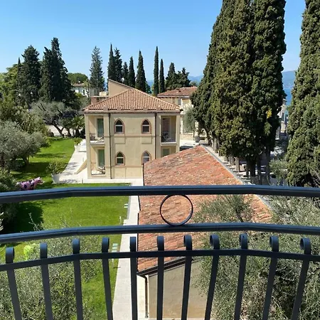 Baia Dei Pini Hotel Torri Del Benaco