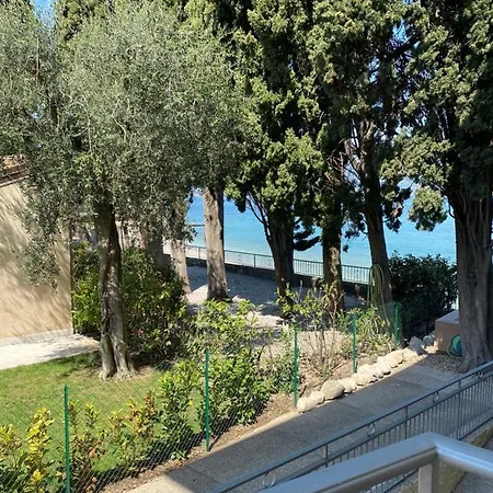 Baia Dei Pini Torri Del Benaco