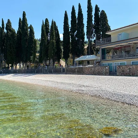 Baia Dei Pini Hotel Torri Del Benaco