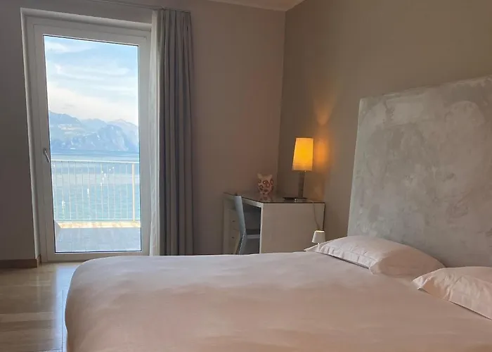 Baia Dei Pini 3* Torri Del Benaco