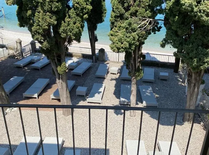 Hotel Baia Dei Pini 3*