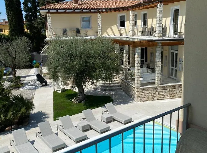 Baia Dei Pini 3* Torri Del Benaco