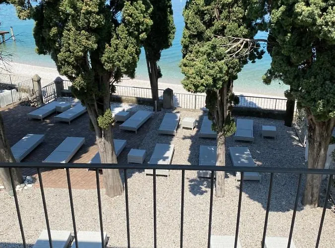 Baia Dei Pini 3* Torri Del Benaco