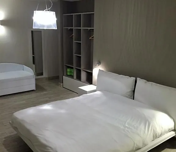 Baia Dei Pini Torri Del Benaco