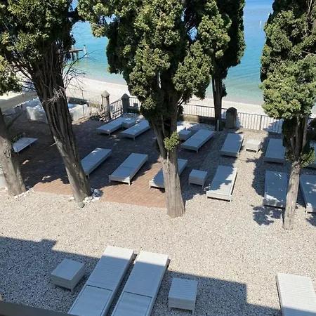 Szálloda Baia Dei Pini Torri del Benaco