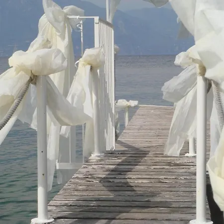 Baia Dei Pini Torri Del Benaco