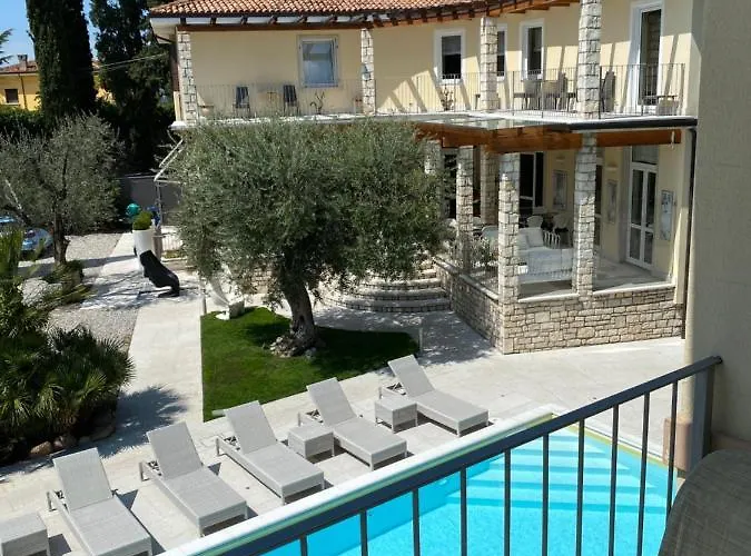 Hotel Baia Dei Pini 3*