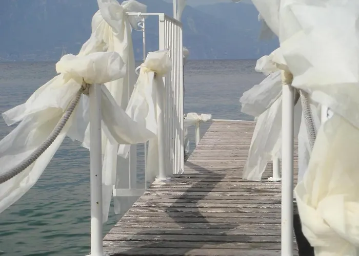 Baia Dei Pini Torri Del Benaco