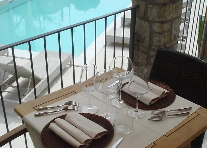 Hotel Baia Dei Pini 3*