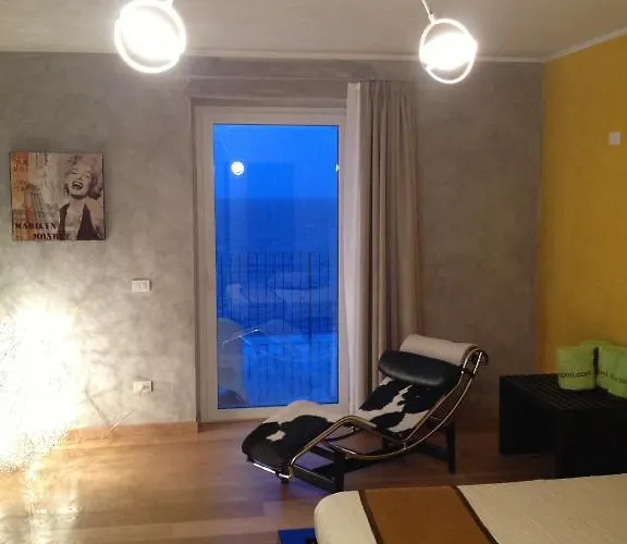 Baia Dei Pini 3* Torri Del Benaco